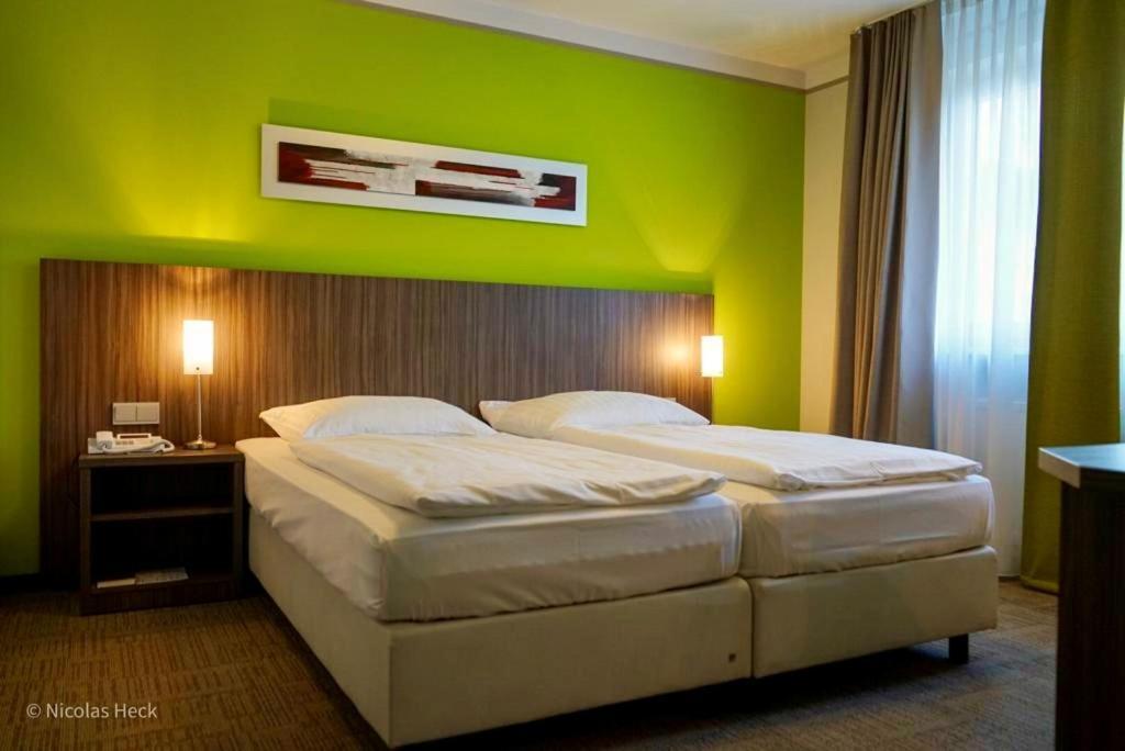 Hotel Ambiente Walldorf Walldorf  Exteriör bild